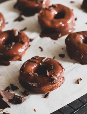 eggless chocolate doughnuts