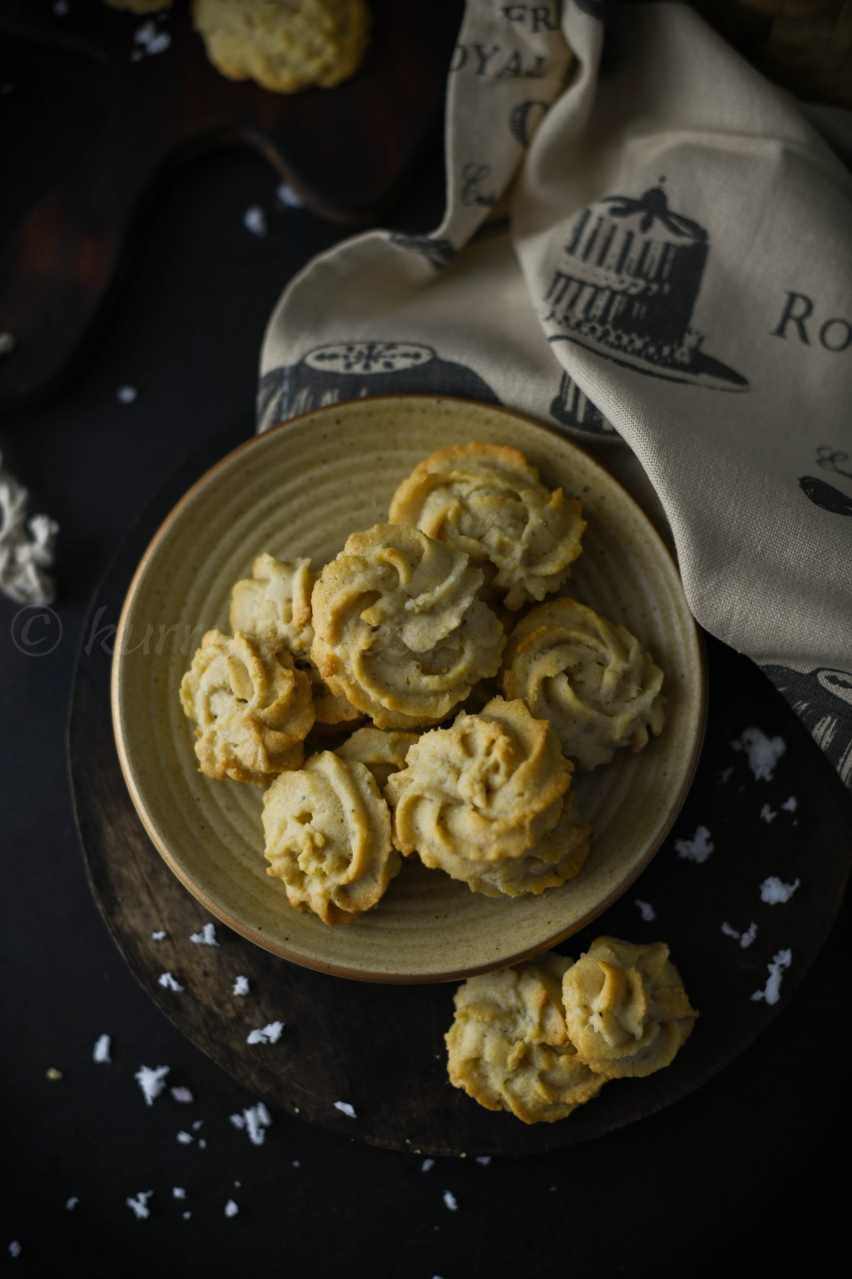 Eggless Whole Wheat Coconut Cookies