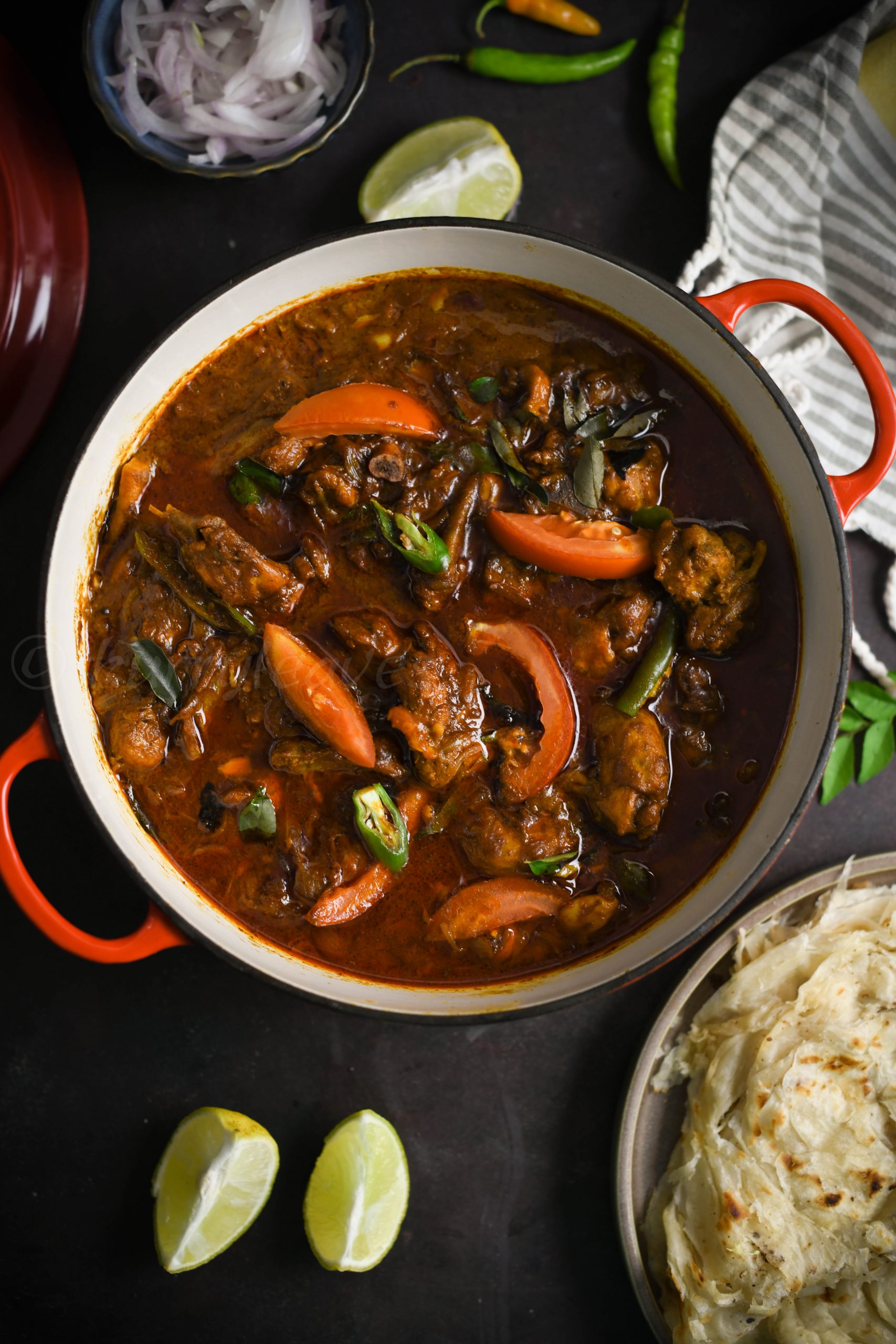 Varutharacha chicken curry